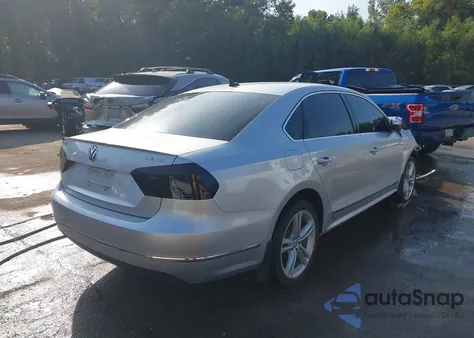 2014 Volkswagen Passat Sel z USA, uszkodzony, nr VIN 1VWCS7A31EC106288